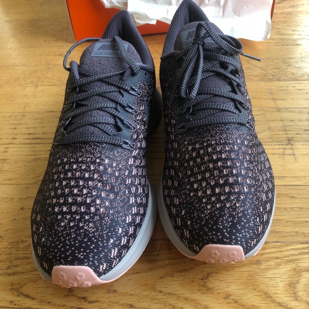 Size 9.5 Nike Air Zoom Pegasus 35 Running Shoes